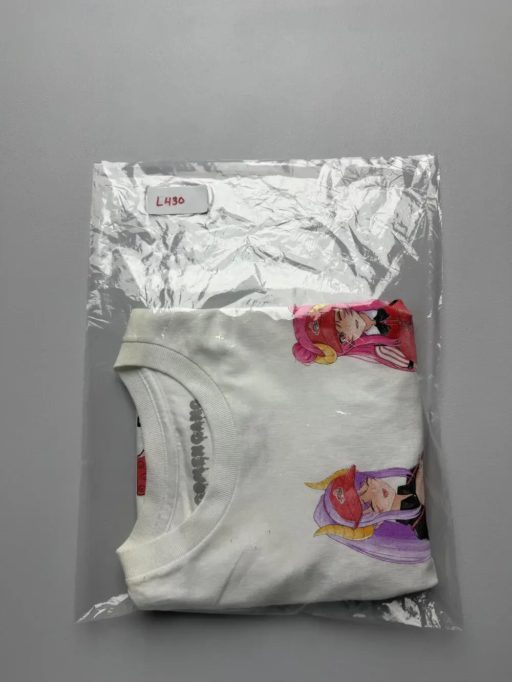 Gomen Gang Shirt Mens Small White Eat-It-Out Burger Anime Graphic Tee Tagless